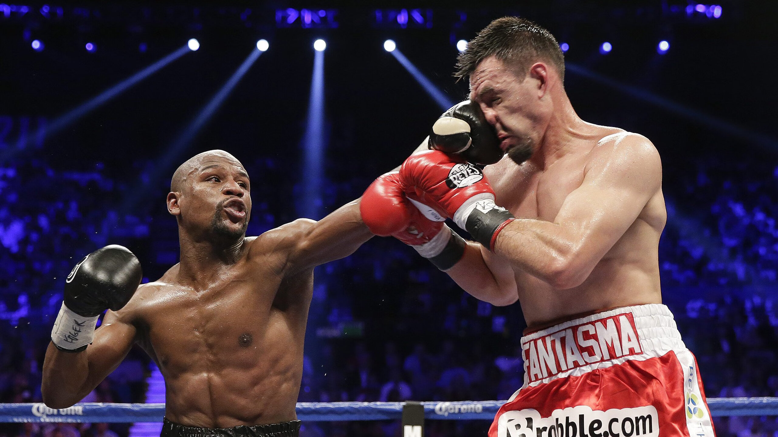 爱游戏娱乐-利物浦主场胜拜仁，锁定欧冠八强名额，利物浦对阵拜仁